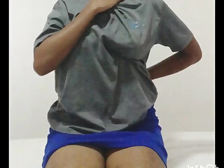 brunette (14 videos)